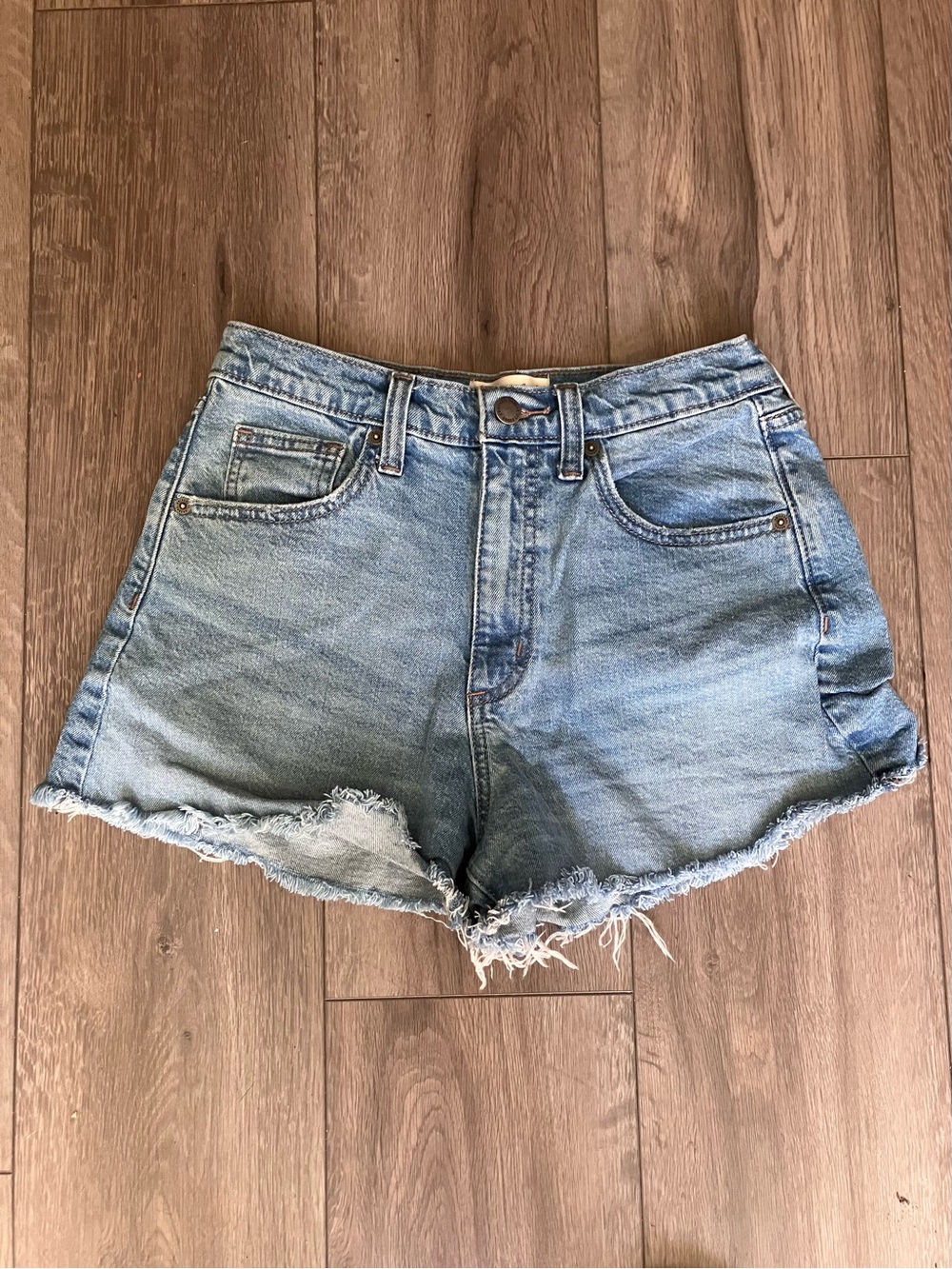 Universal Thread High Rise 90s Cutoff Jean Shorts Light Wash Raw Hem Women’s 4/R
